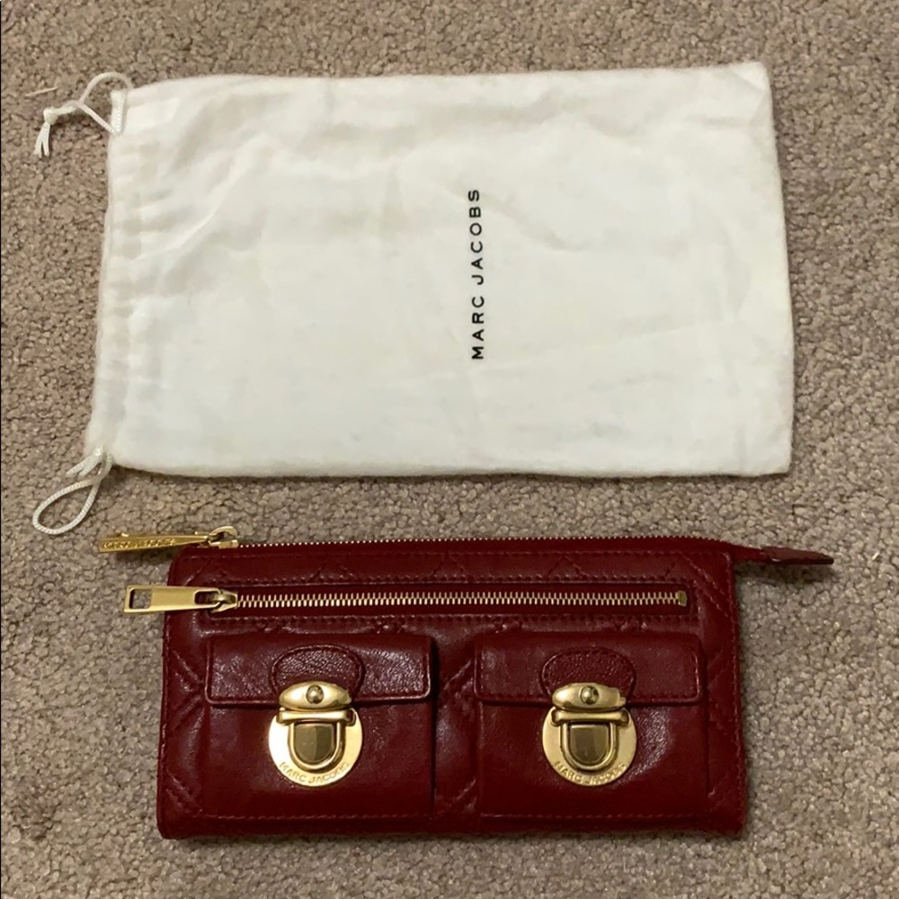 Marc Jacobs burgundy red gold hardware wallet